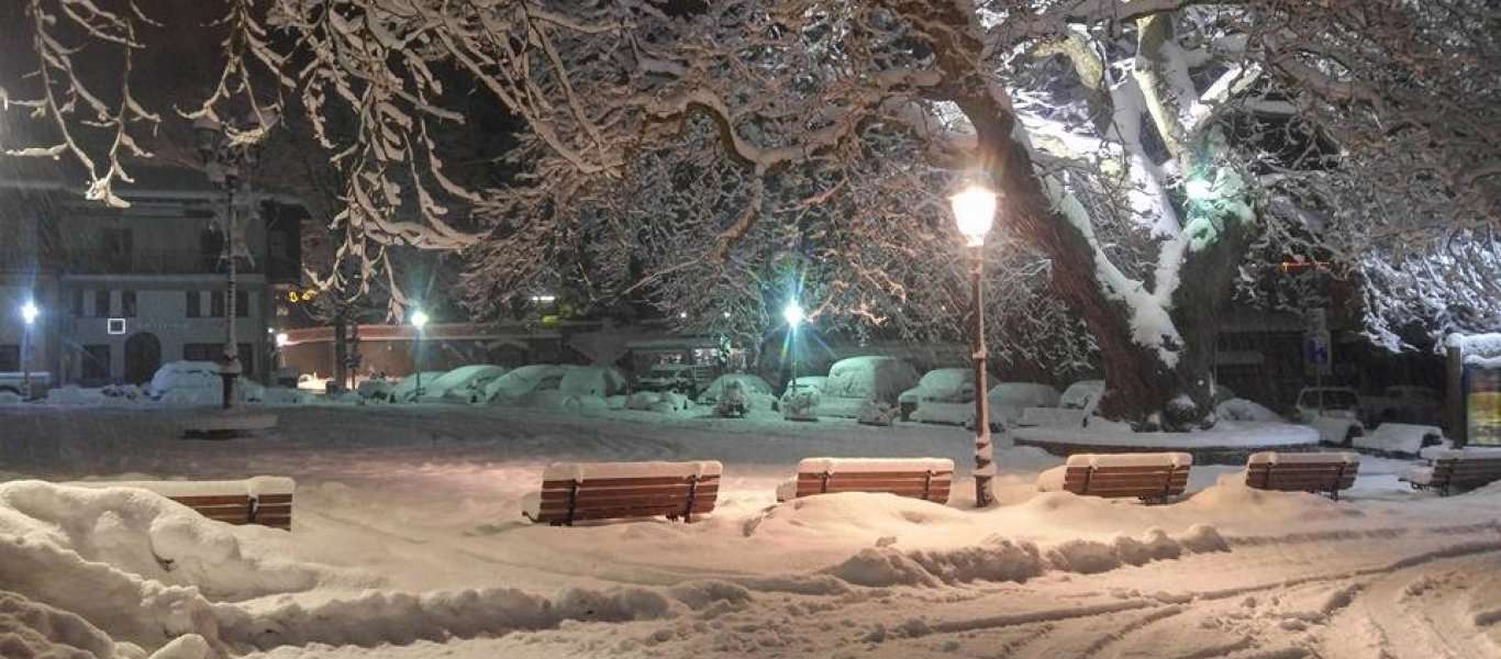 Με πρωτοφανή ένταση εξακολουθεί να «χτυπάει» η κακοκαιρία Ήπειρο και Δυτική Μακεδονία (φωτό, βίντεο) (upd)